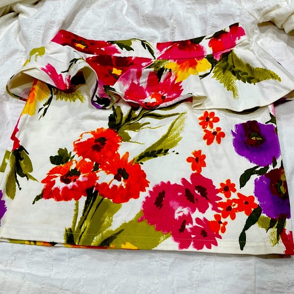 Forever 21 Dresses & Skirts - Floral 🌷 Skirt 4X$20